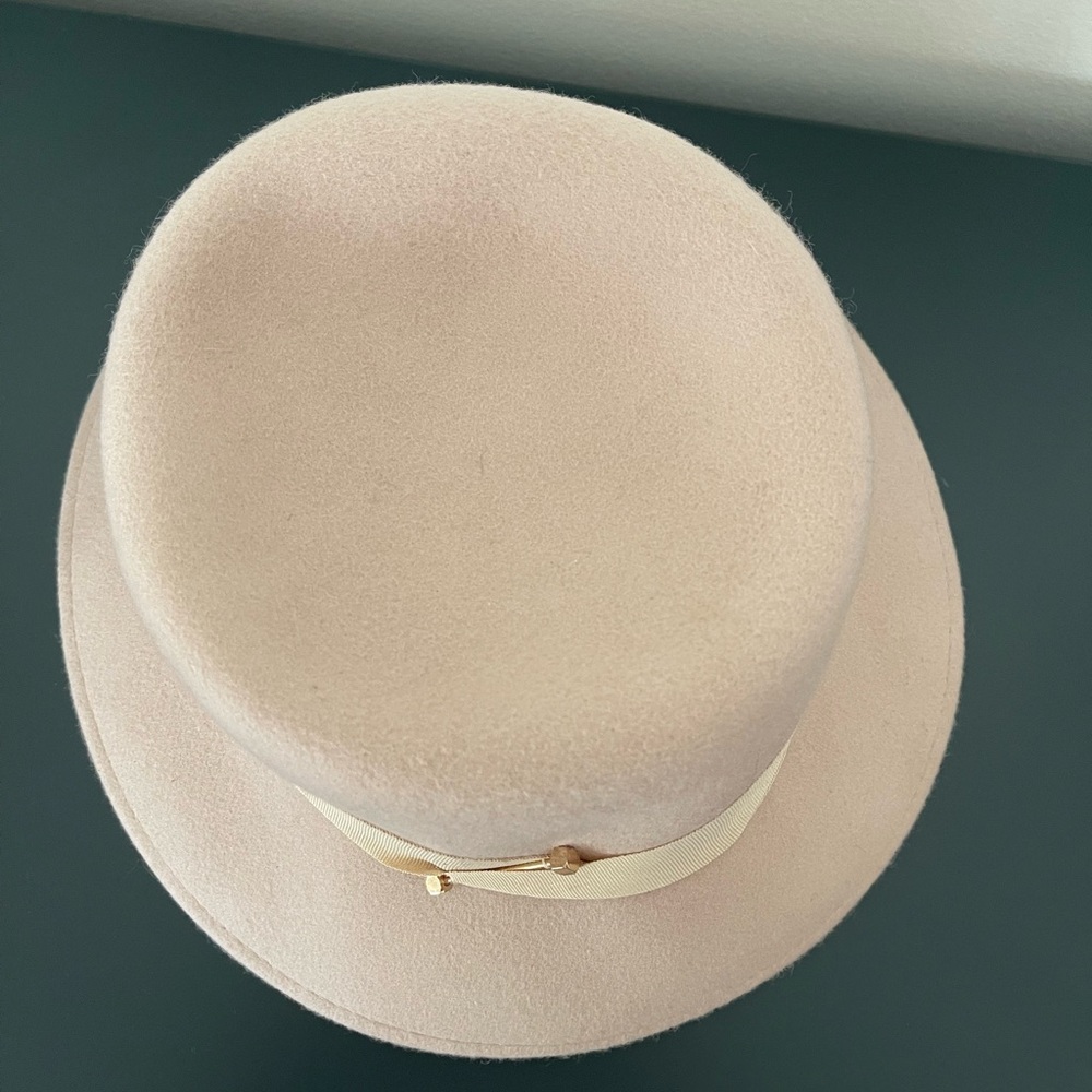 Elegant Pastel Pink Wool Women's Hat - Picture 2 of 5